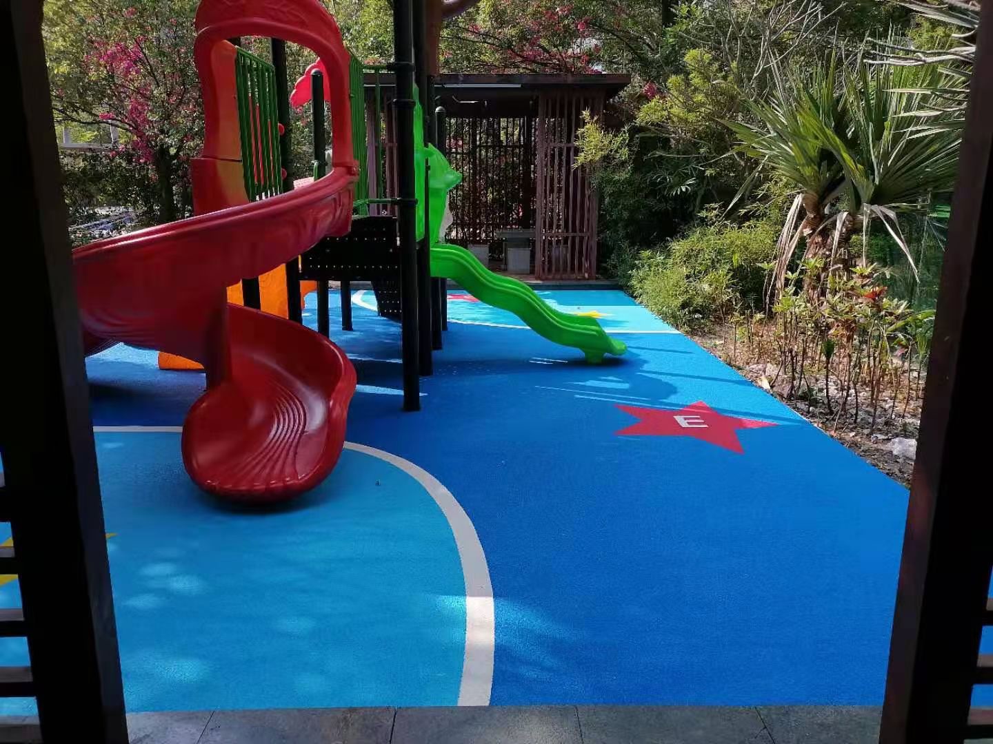 幼儿园专用EPDM跑道，不黄变胶水，耐黄变胶水
